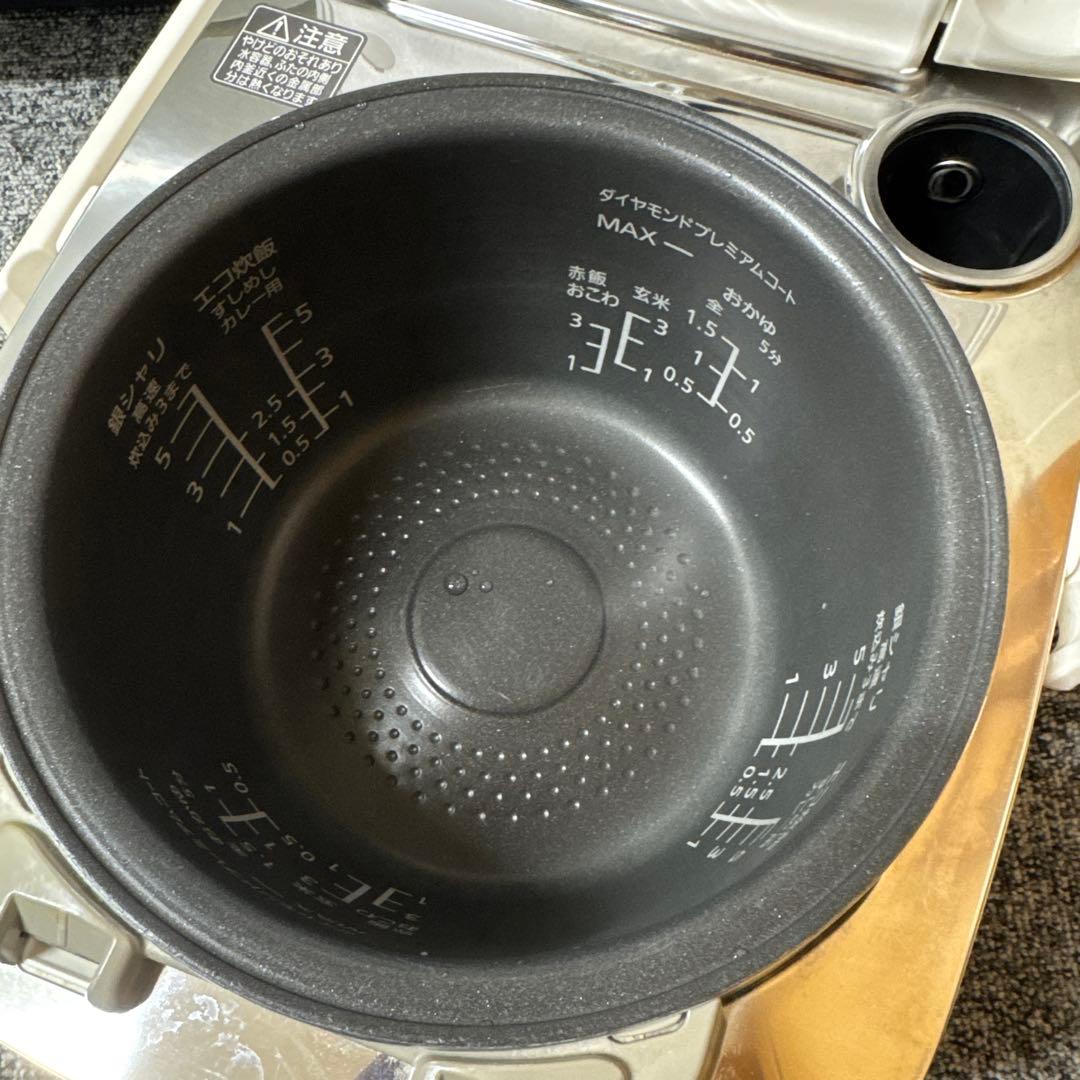 炊飯釜と中蓋 Panasonic SR-VSX108で使用の物