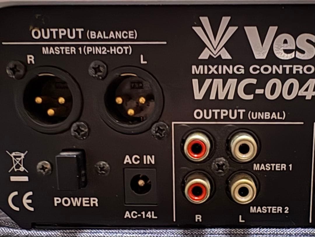 Vestax VMC-004FX 4ch DJミキサー エフェクト搭載 - DJ機材どこで