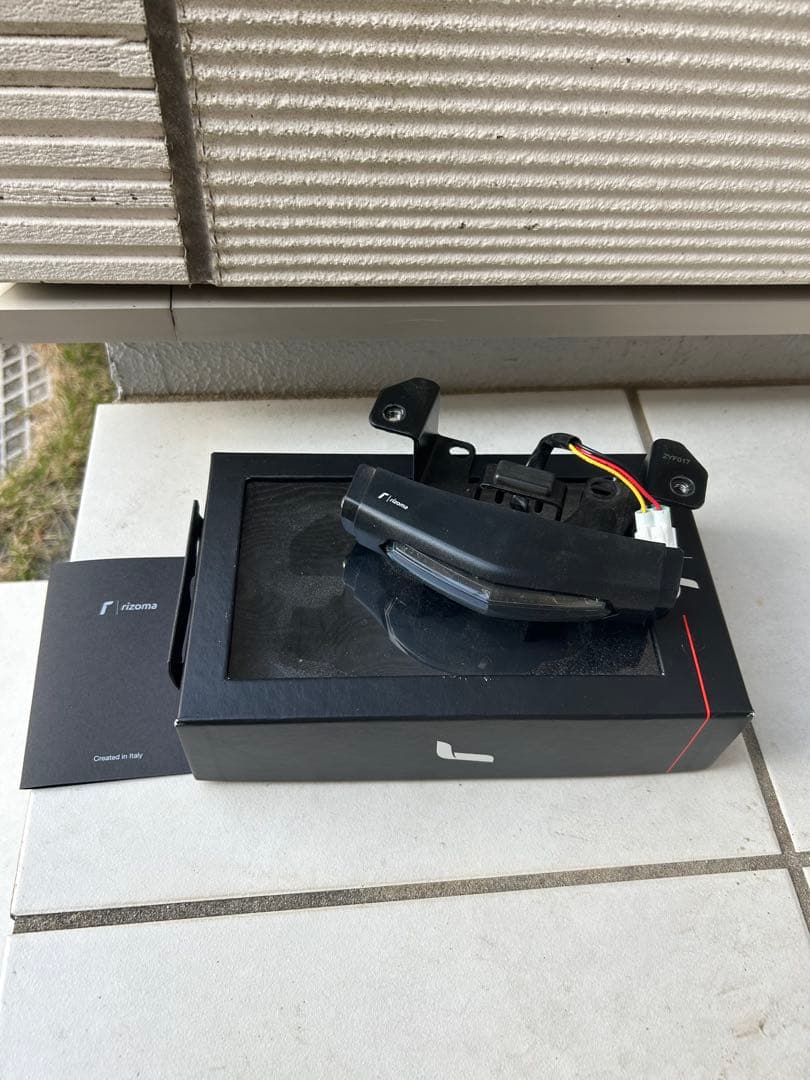 MT-09 (13-15) RIZOMA/リゾマ LEDテールライト【実働品】 MT-09 (13-15) RIZOMA/リゾマ LEDテールライト【実働品】 - メルカリ