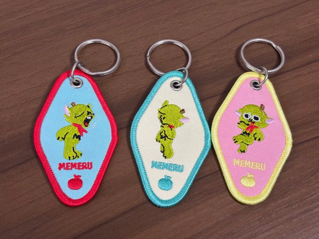 メルル ミセスグリーンアップル キーホルダー - メルカリ