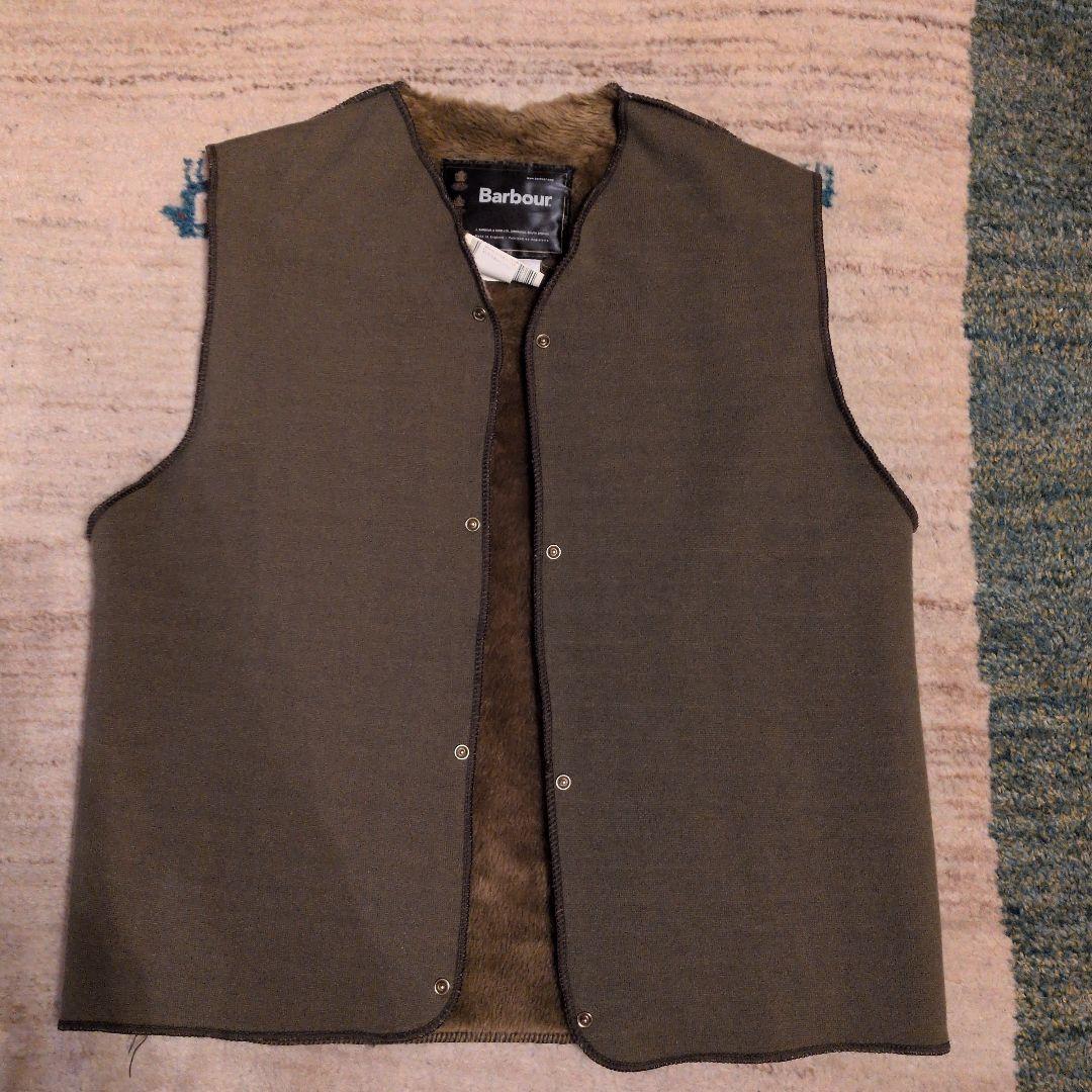 Barbour ベスト　英国製　美品 BARBOUR / Warm Pile Zip-In Liner ベスト44 - メルカリ