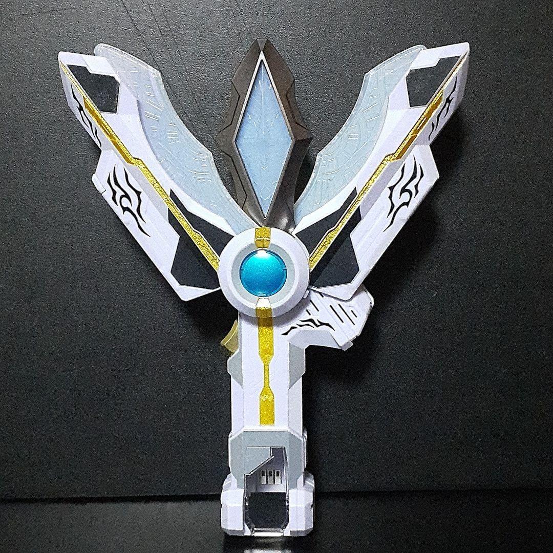 ウルトラマン トリガー ガッツ スパークレンス トリガートゥルース 風