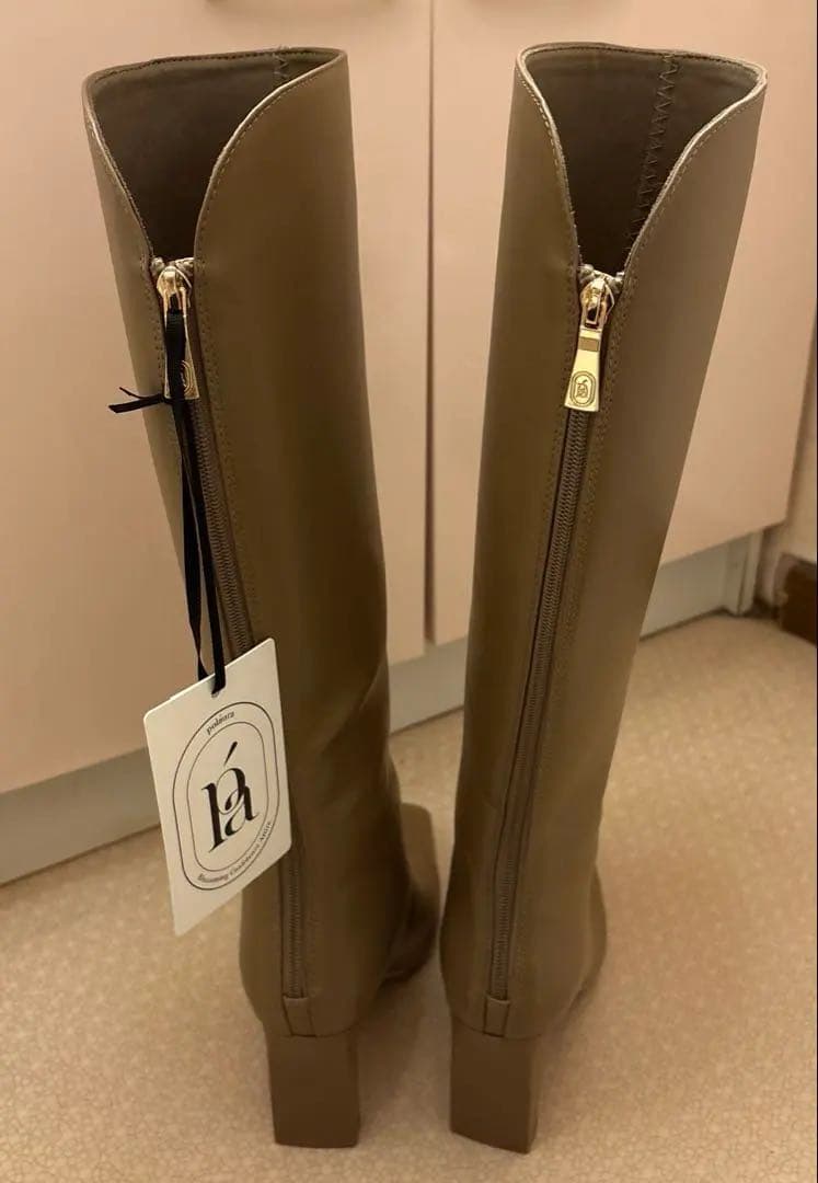 polaura ロゴジップスクエアトゥロングブーツ M 24㎝ - メルカリ