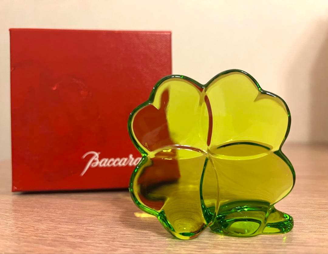 バカラ クローバー ペーパーウェイト 四葉のクローバー 置物 グリーン