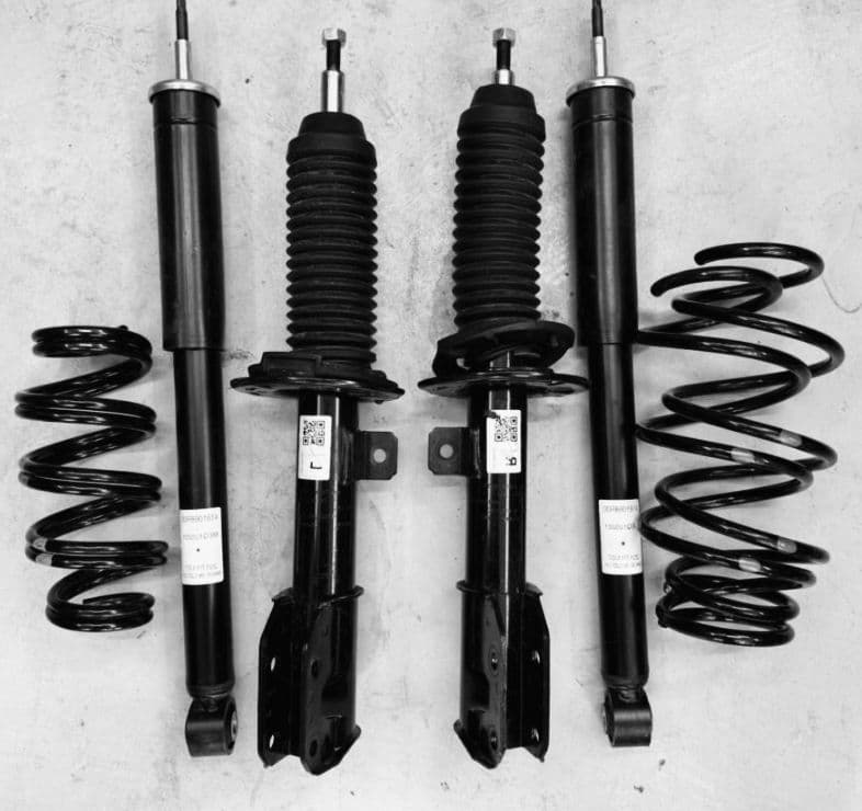 美品 ZC33S スイフトスポーツ 純正サスペンション 全国送料無料 スズキZC33Sスイフトスポーツ純正ショック＋SWK