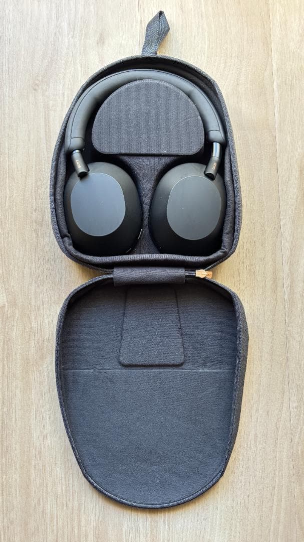 【美品】SONY ワイヤレスヘッドホン WH-1000XM5 Amazon.co.jp: ソニー(SONY) ワイヤレスノイズキャンセリングステレオ