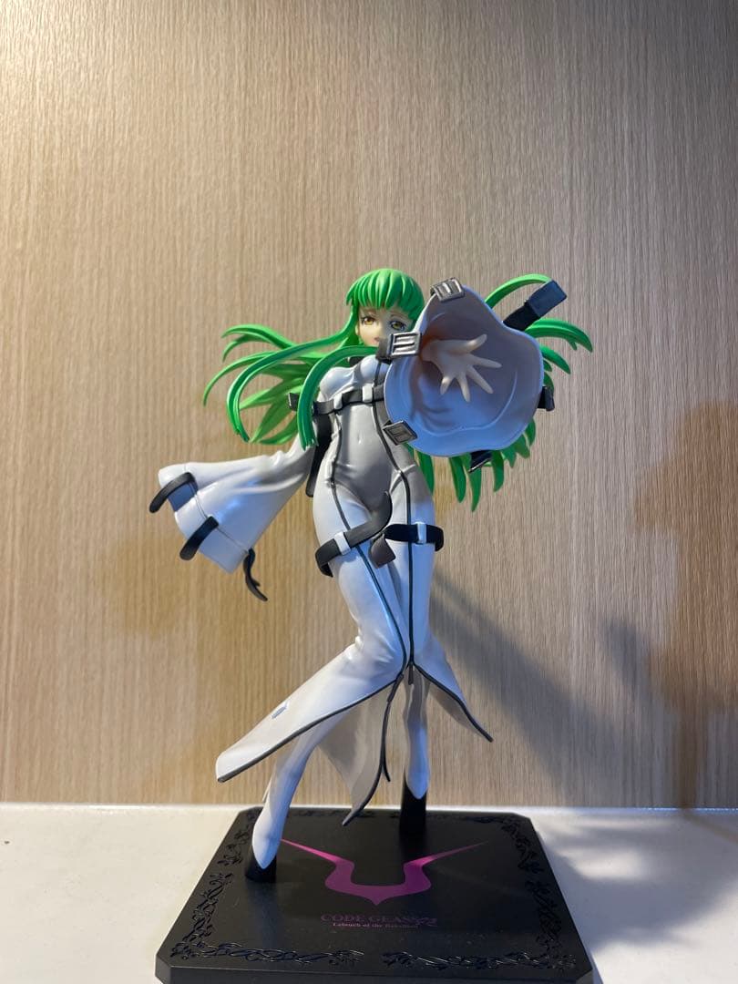 一番くじpremium コードギアスR2 拘束衣ver C.C. A賞　箱有り Amazon.co.jp: 一番くじコードギアス RomannticVariation A賞 C.C.