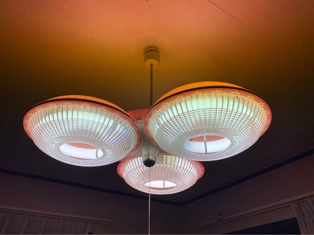 ピンク 3灯 天井照明 昭和レトロ 当時物 レトロポップ インテリア