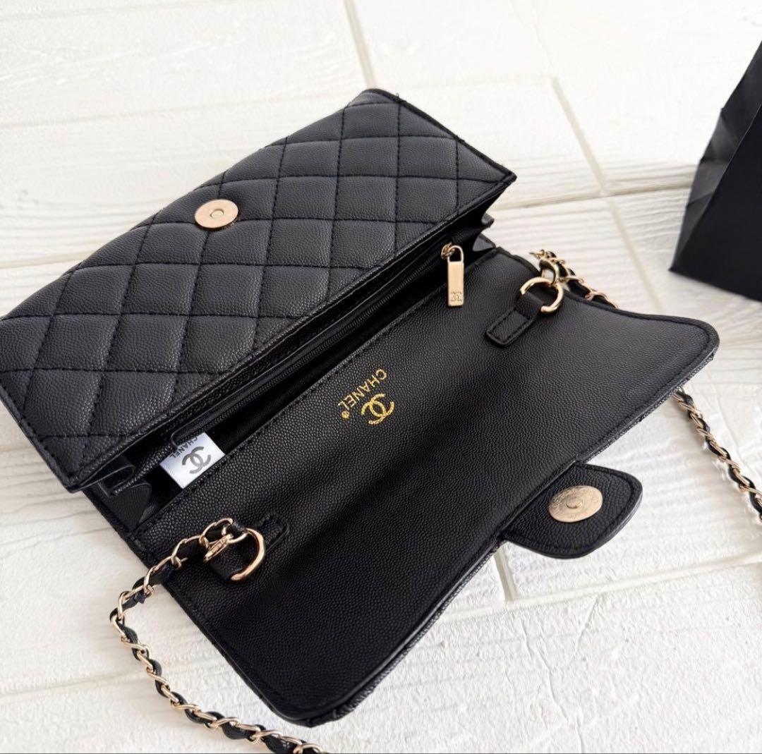 CHANEL ブラック キルティング チェーンウォレット ショルダーバッグ