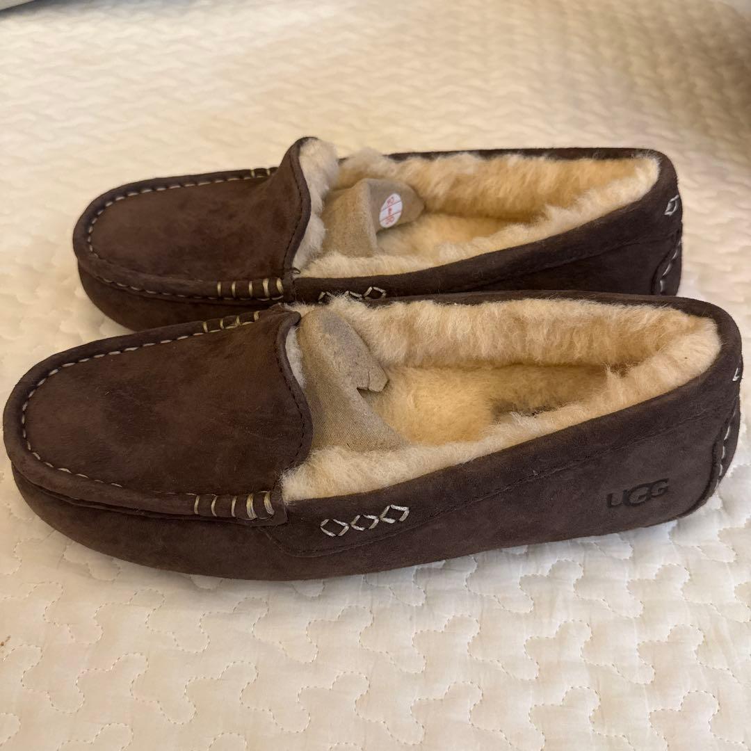 新品】UGG アグ アンスレー モカシン 24cm チョコレート - メルカリ