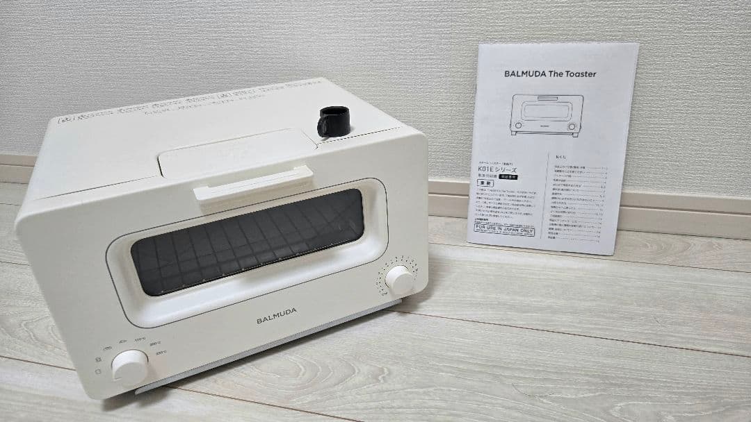バルミューダのスチーマートースターK01E-WS Amazon | 【旧型モデル】バルミューダ スチームオーブントースター