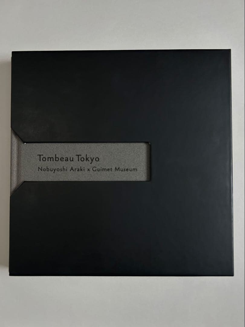 【希少 非売品】「東京墓情 荒木経惟×ギメ東洋美術館」カタログ写真集 写真が物語る、日本の過去と現在「東京墓情 荒木経惟×ギメ東洋美術館