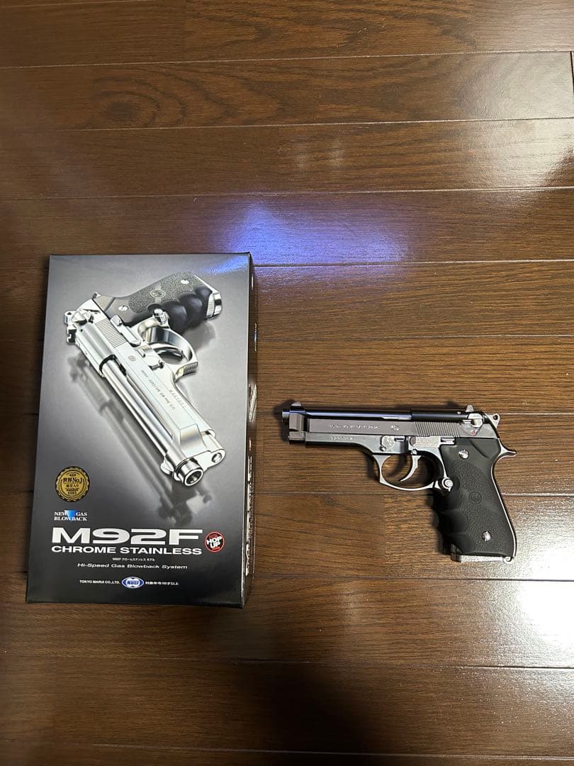 東京マルイ　M92F クロームステンレス　ガスブローバック　ハンドガン M92F クロームステンレス - ガスブローバック | 東京マルイ
