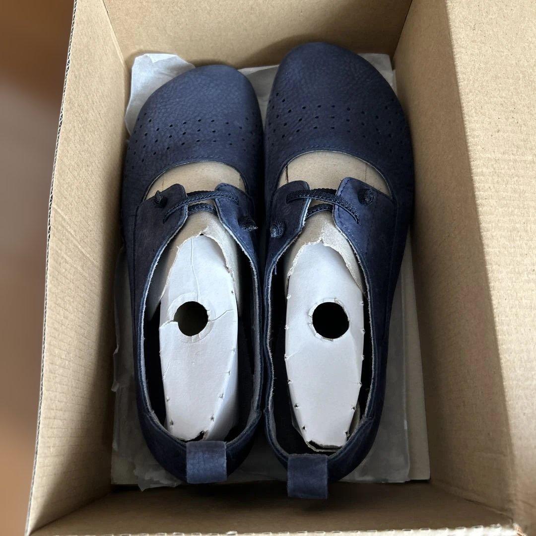 カンペールRightNina サイズ38ブルー 未使用　新品同様 カンペール CAMPER RIGHT NINA / フラットシューズ （スカイブルー