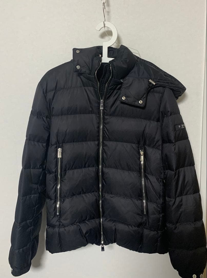 タトラス エンリ ブラック ダウンジャケット03 ENRI エンリ ダウンジャケット | タトラス公式オンラインストア