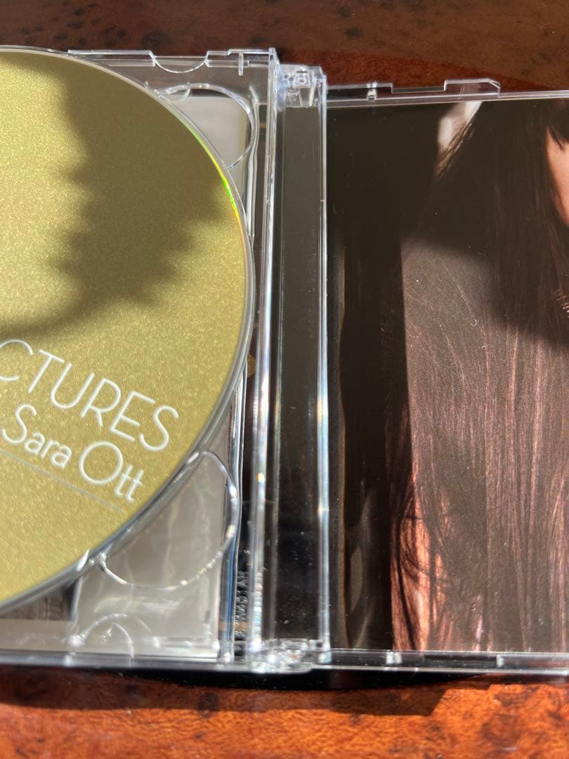 アリス＝紗良・オット『ピクチャーズ』DVD付限定盤 サイン入