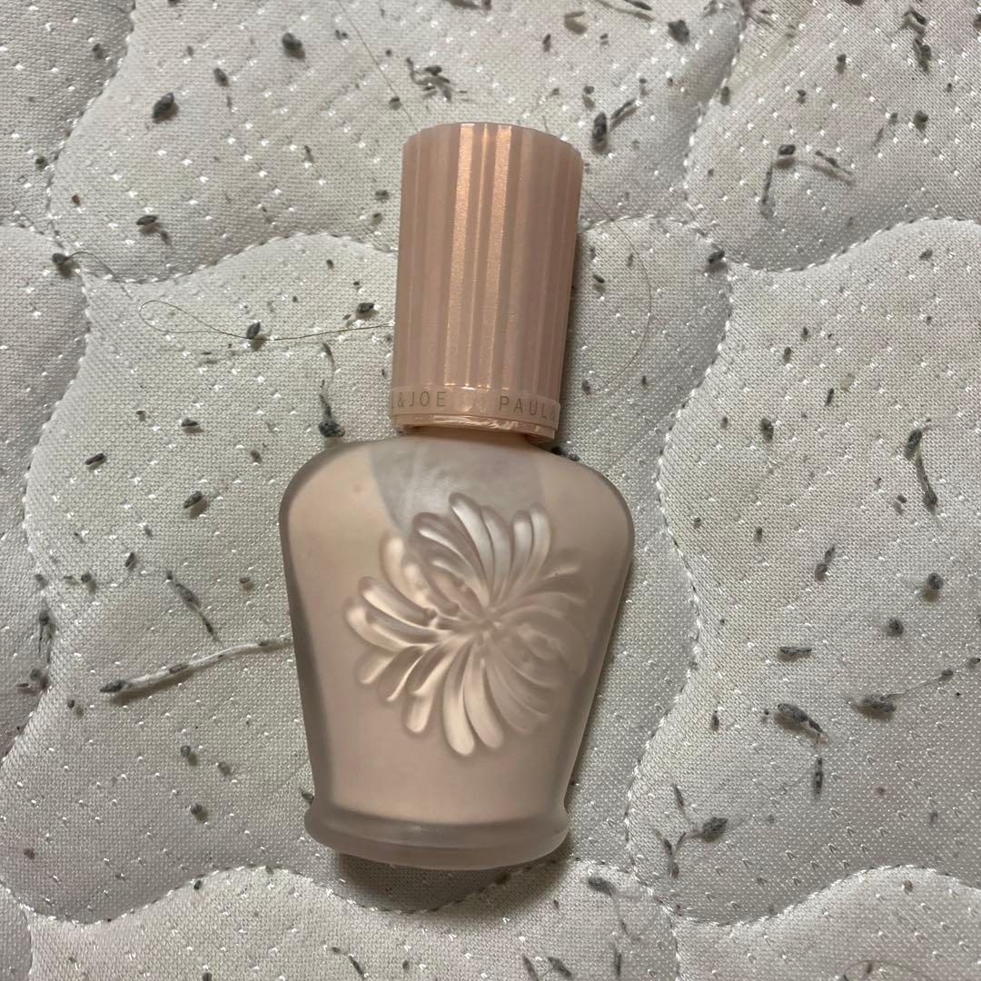 化粧下地 01 花模様ボトル ももいろピンクの限定下地発売！ツヤ肌を叶える3in1化粧品