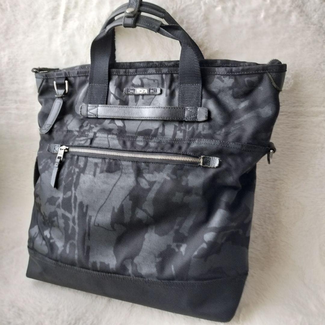 人気ブランド!!】TUMI☆リュック ハンドバッグ 2way カモフラ 黒色