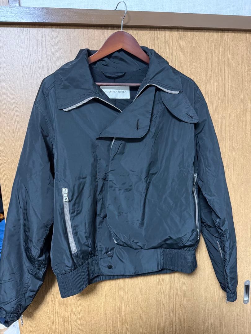 DRIES VAN NOTENナイロンジャケット ブラック Dries Van Noten Varsen Jacket | Garmentory
