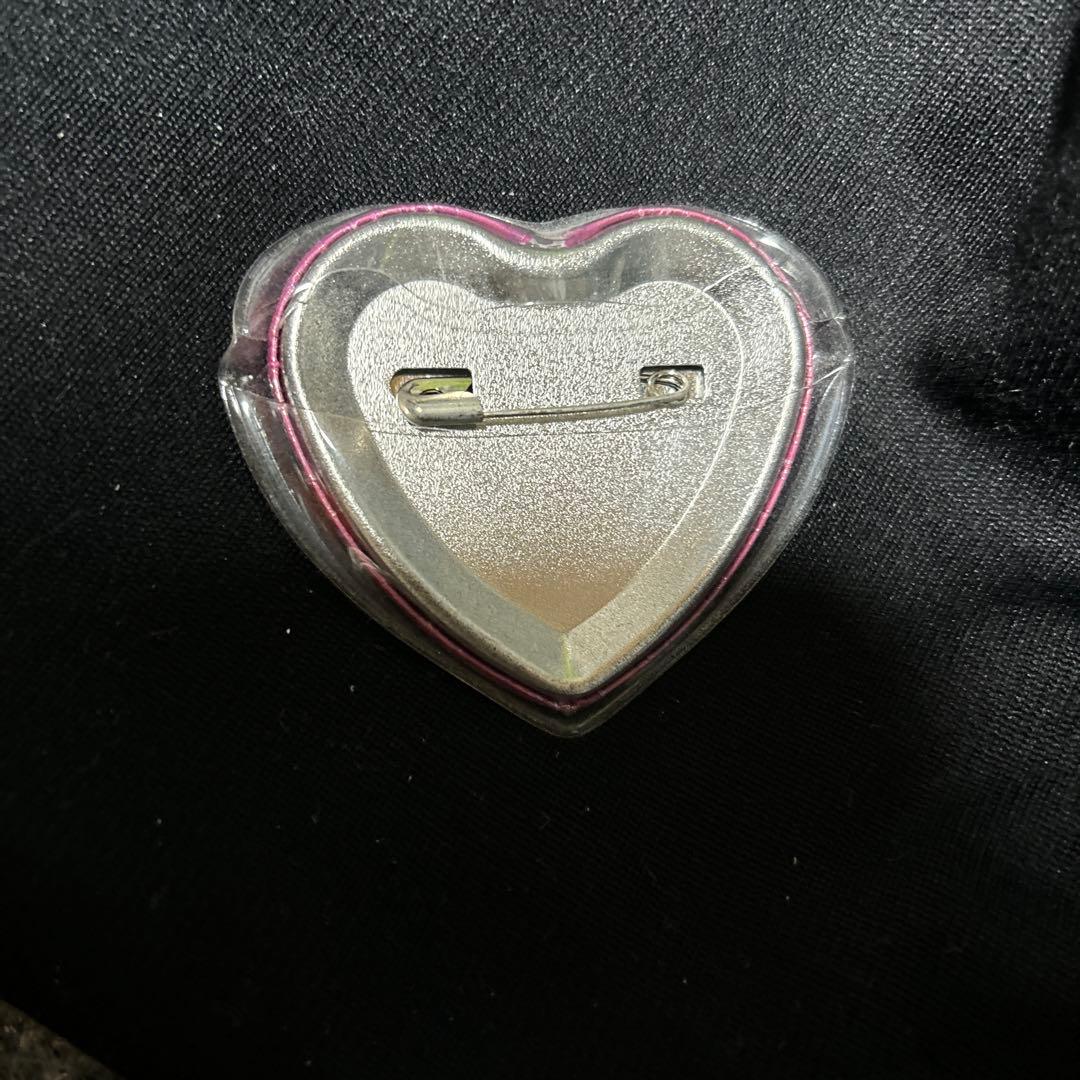 スーパーダンガンロンパ2 左右田和一 照れ顔ハート缶バッジ - メルカリ