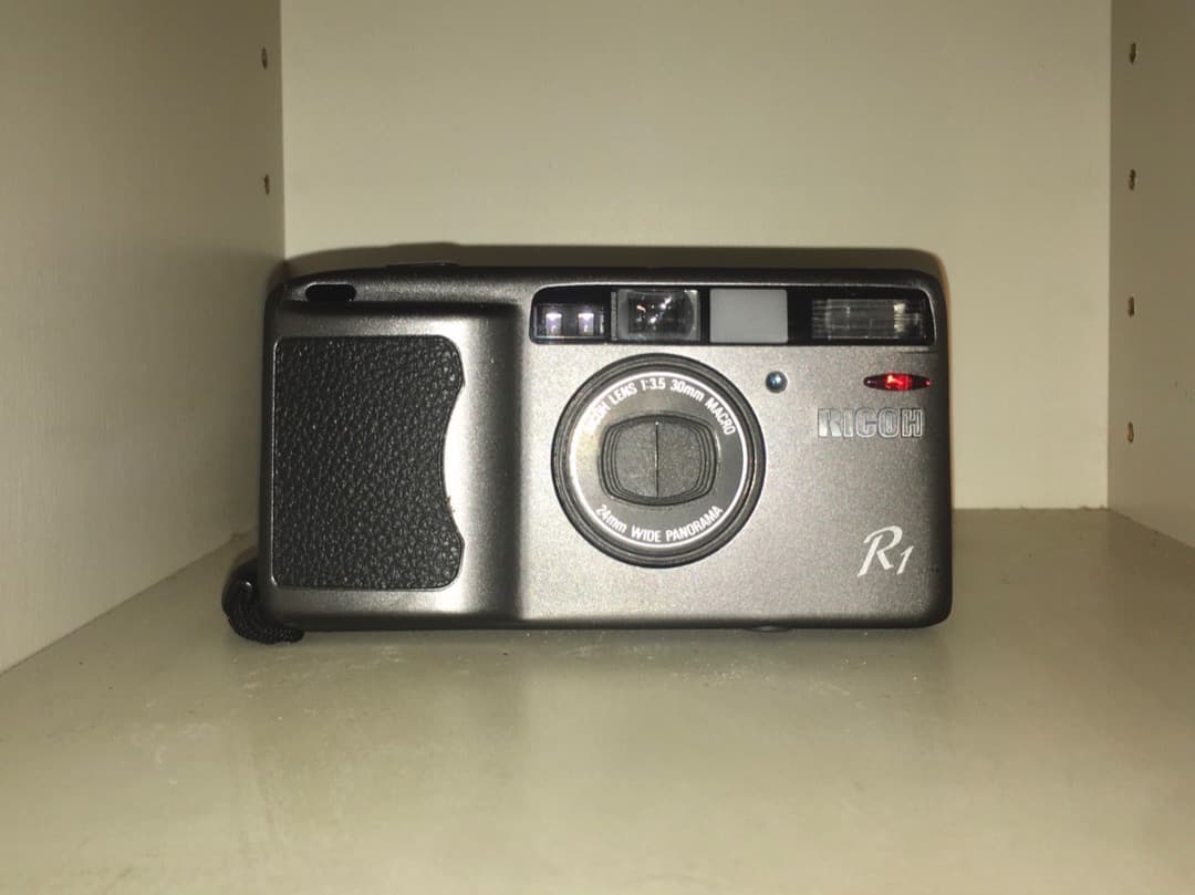 フィルムカメラ RICOH r1 Ricoh R1 / R1S / Rollei Prego Micron Compact Film Camera Review
