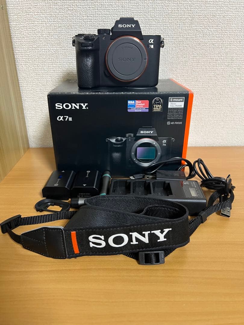 SONY α7 III ミラーレスカメラ　おまけ付き α7III ミラーレス一眼カメラ ブラック ILCE-7M3 [ボディ単体] SONY