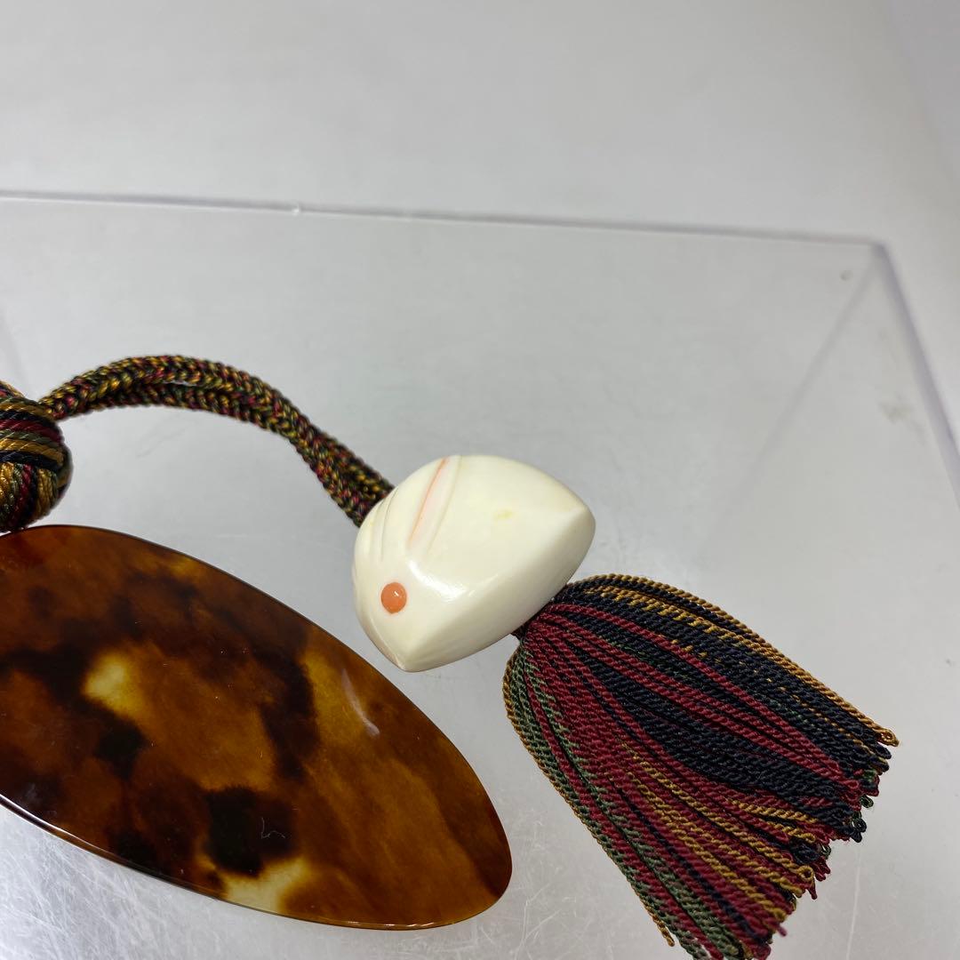 英之在銘 鼈甲に極上ウサギ 根付 8g 東さ8-0104☆2F