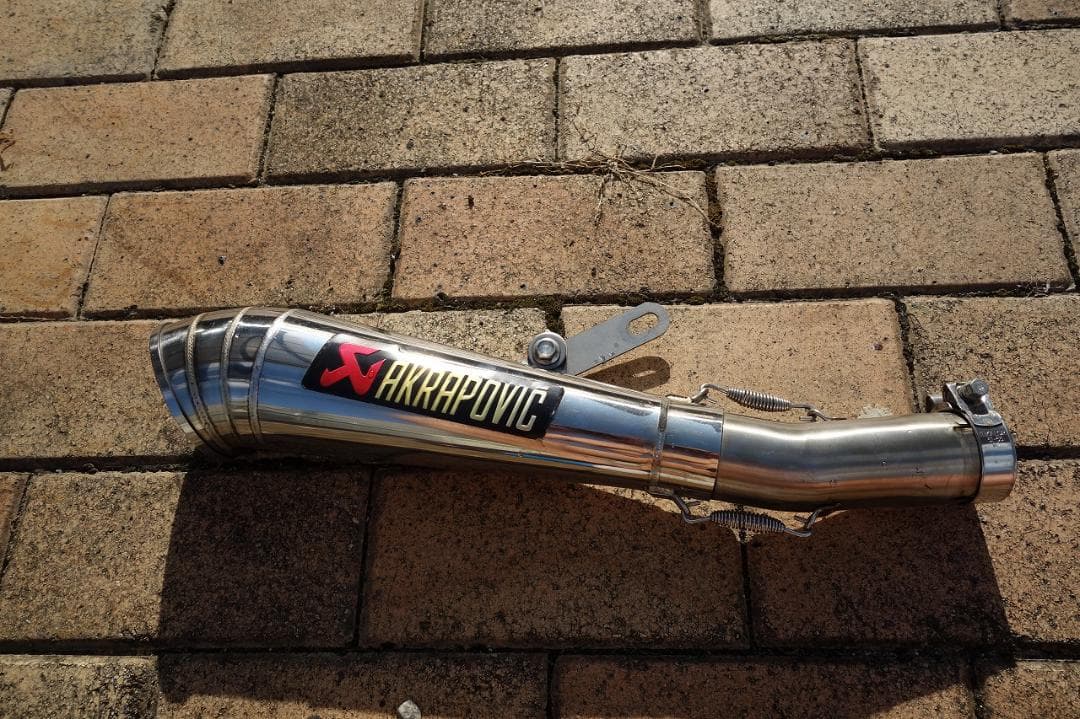 CB1000R　SC80 アクラボビッチ　ステッカチューン　ステンレス　メガホン AKRAPOVIC（アクラポビッチ） カワサキ NINJA1000 スリップオン TWIN