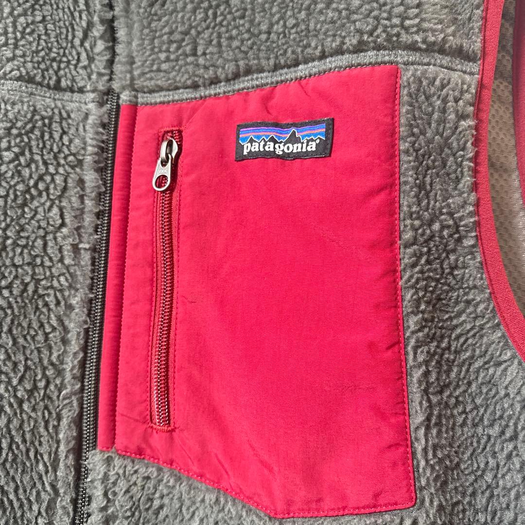 パタゴニア レトロXベスト グレー×エンジ 好配色 - メルカリ