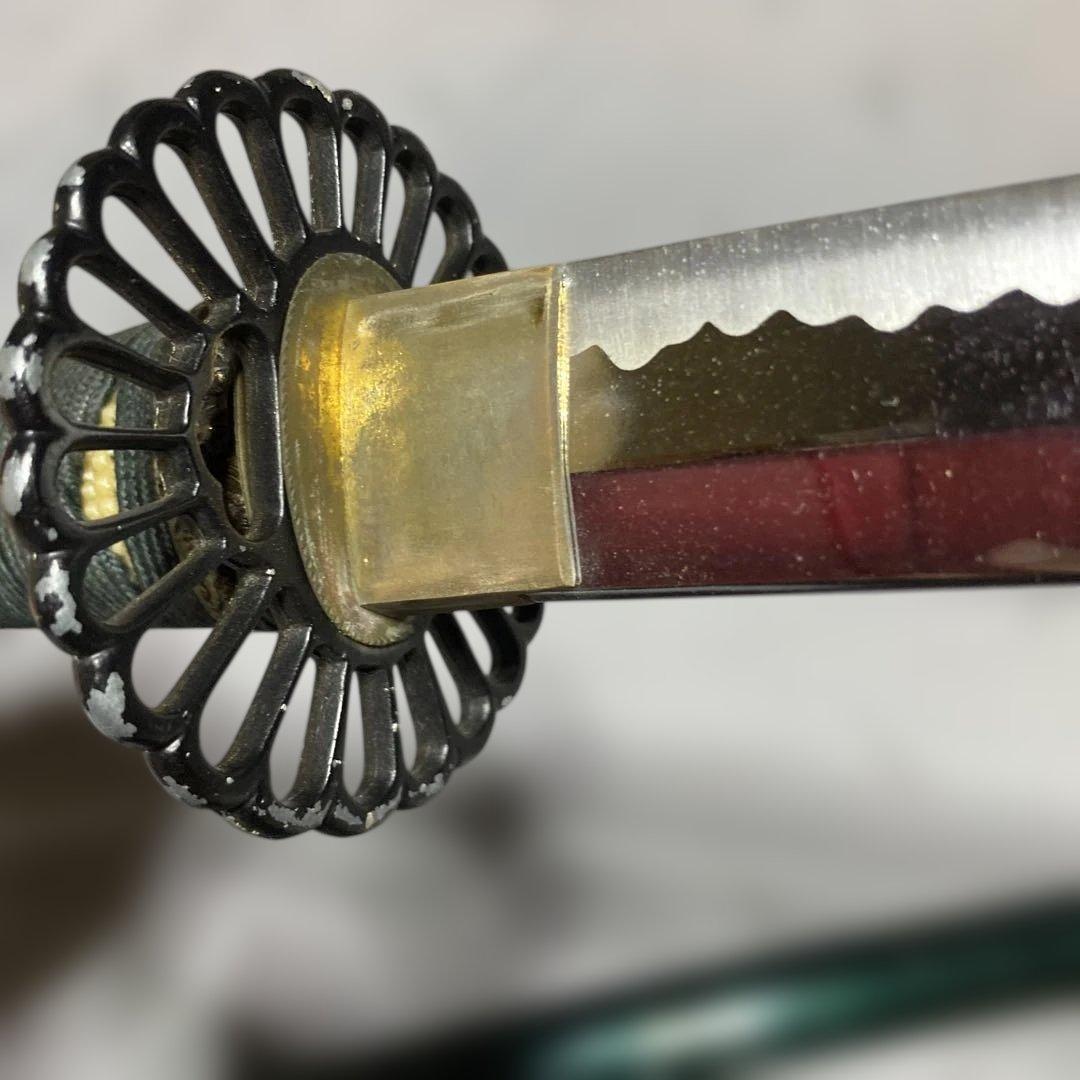 上級模造刀(下緒無し) 濃緑柄 菊花透し丸鍔 濃緑呂鞘 - メルカリ