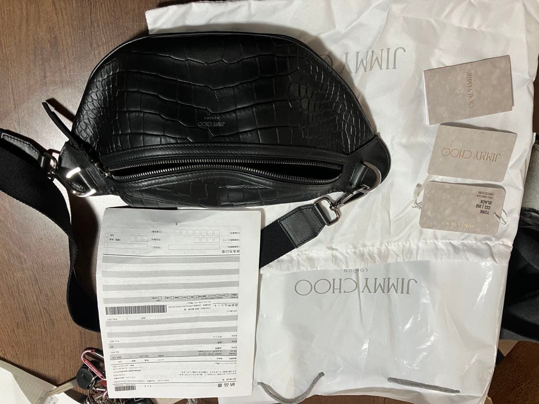 JIMMY CHOO クロコダイル風ボディバッグ　美品　値下げ不可 Jimmy Choo】ジミーチュウ『YORK クロコ エンボス加工 レザーベルト