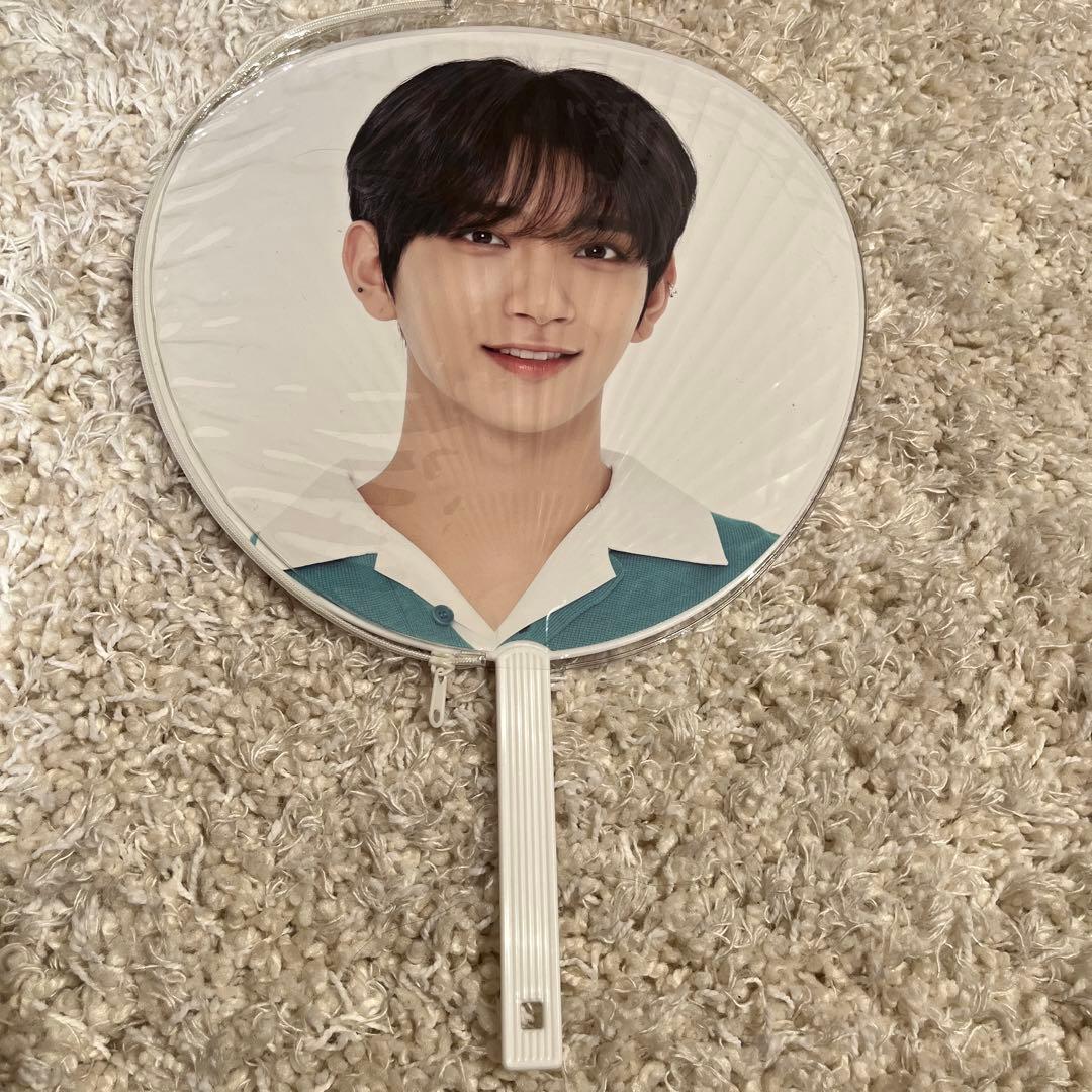 SEVENTEEN ジョシュア うちわ HAPPY ENDING - メルカリ