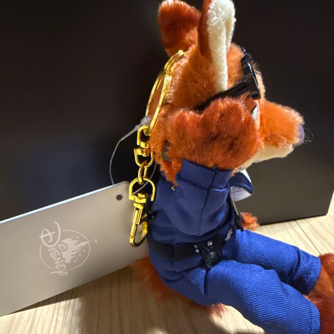 ニック・ワイルド 警察官 ぬいぐるみ ズートピア - メルカリ