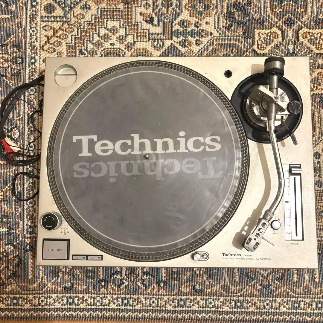【カートリッジ付き】Technics ターンテーブル SL - 1200MK3D 中古品のTechnicsのターンテーブル、SL-1200MK3Dのご紹介です。