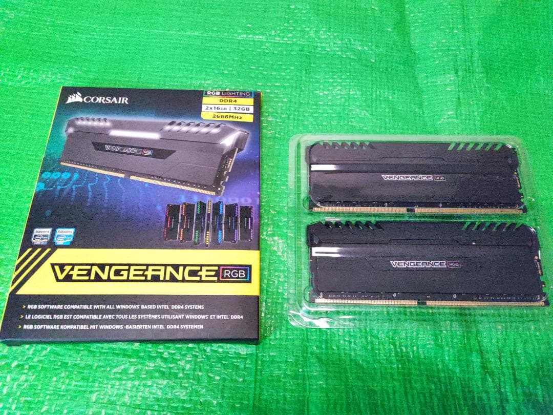S*a様 Corsair VengeanceRGB 32GB (2x16GB) VENGEANCE® RGB 32GB (2x16GB) DDR5 DRAM 5200MHz C40 Memory Kit — White