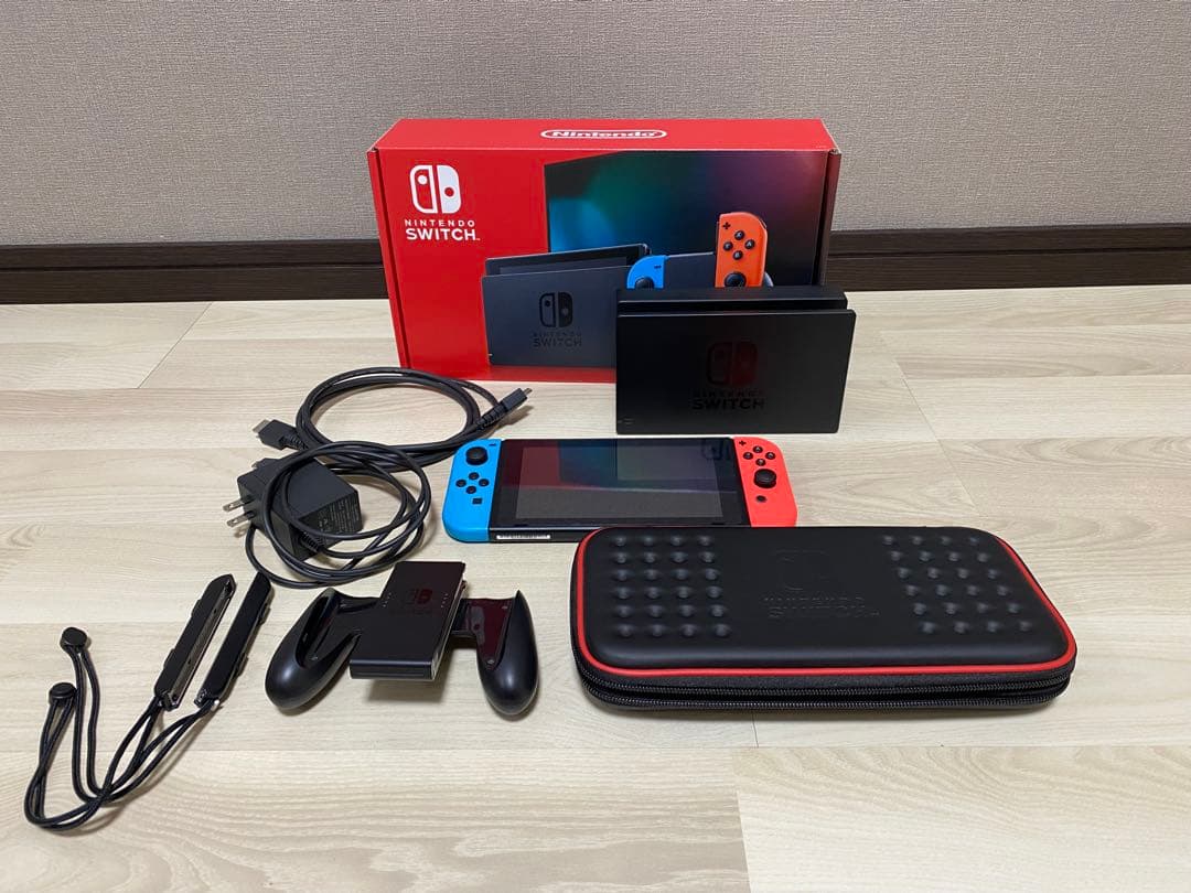 Nintendo Switch(新型) 2020年購入 ケース付き Nintendo Switch 本体 ニンテンドー スイッチ HAD-S-KABAH [ネオン