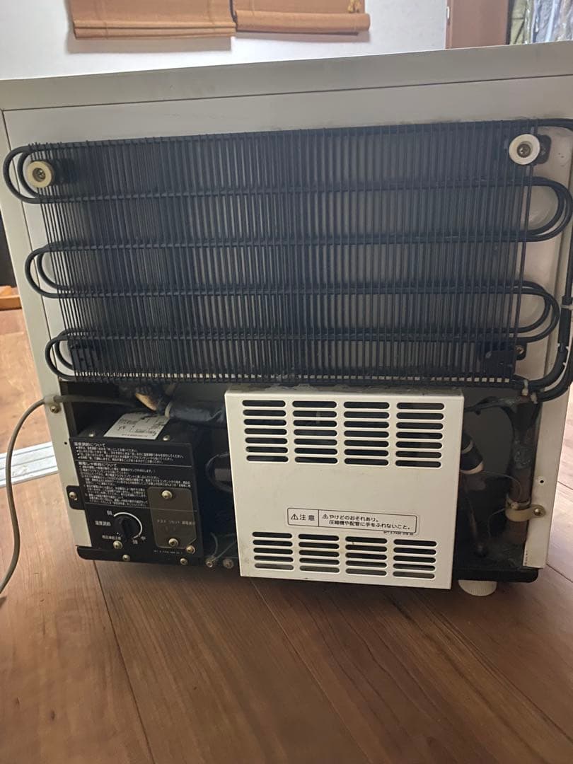 サンヨ小型冷蔵ショーケース冷凍にもOK-10℃今は販売して