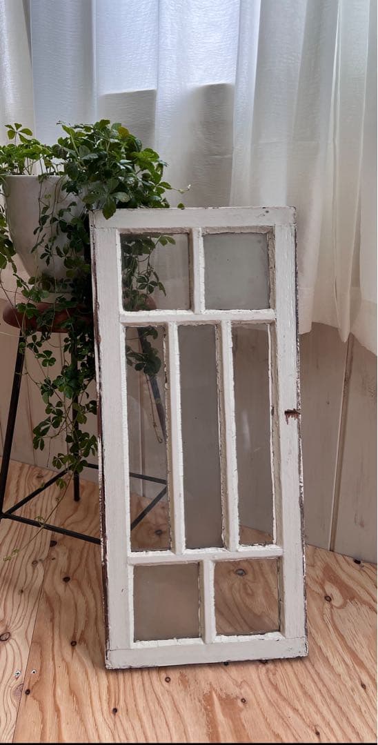 アンティークの窓(ガラス入り) レトロなデザインがお気に入り♪ 窓ガラス VC112-043 – アンティーク