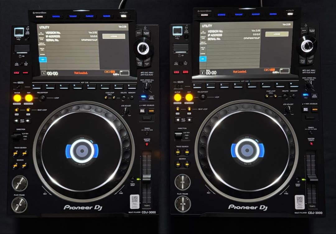 Pioneer DJ / CDJ-3000 2台 (その他ケーブル/カバー付) Pioneer DJ Pioneer DJ CDJ-3000 + OYAIDEケーブル&DJ必需品