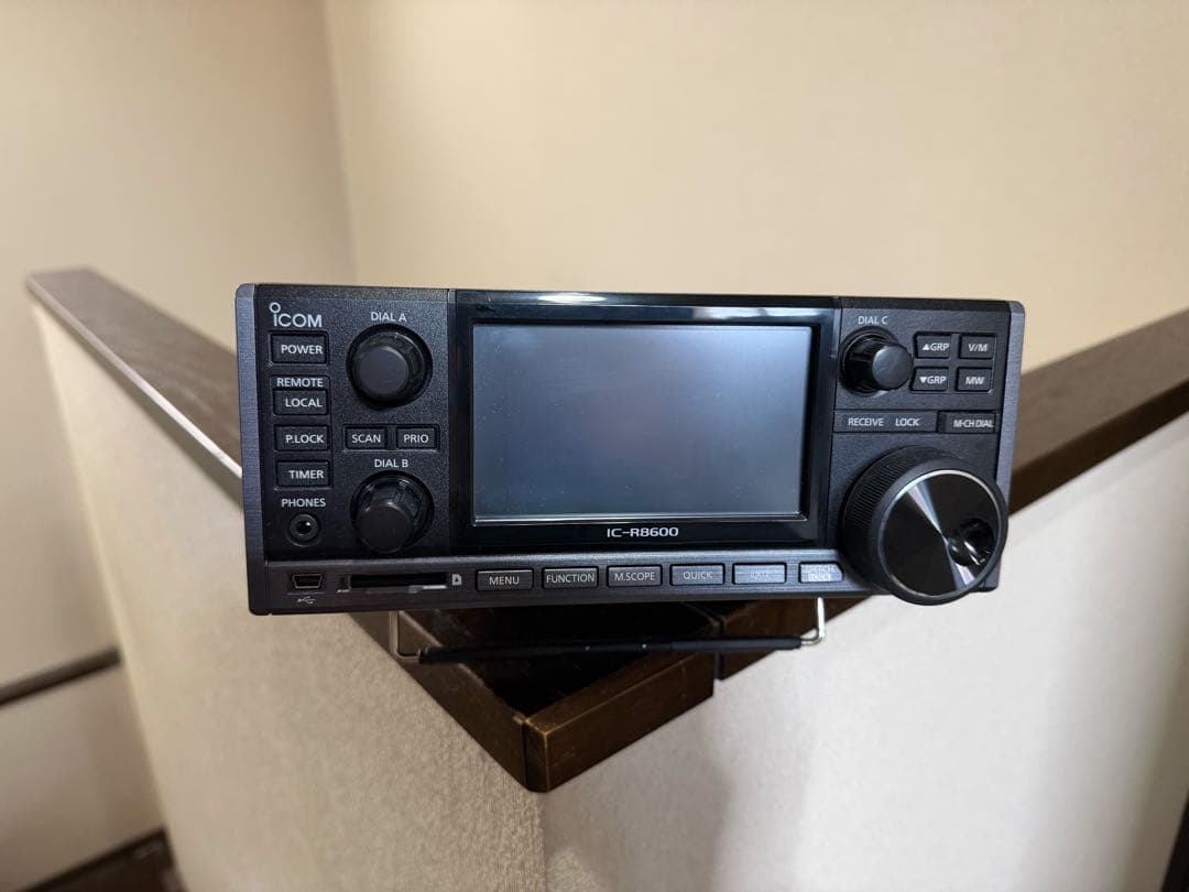 Icom IC-R8600 高帯域受信機 ぢぢ IC-R8600(ICR8600) アイコム ICOM 0kHz〜3GHzオールモードレシーバー