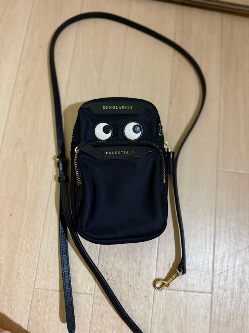 アニヤハインドマーチ eyesボディーバック 一部別注】＜ANYA HINDMARCH＞EYES ESSENTIALS クロスボディ バッグ