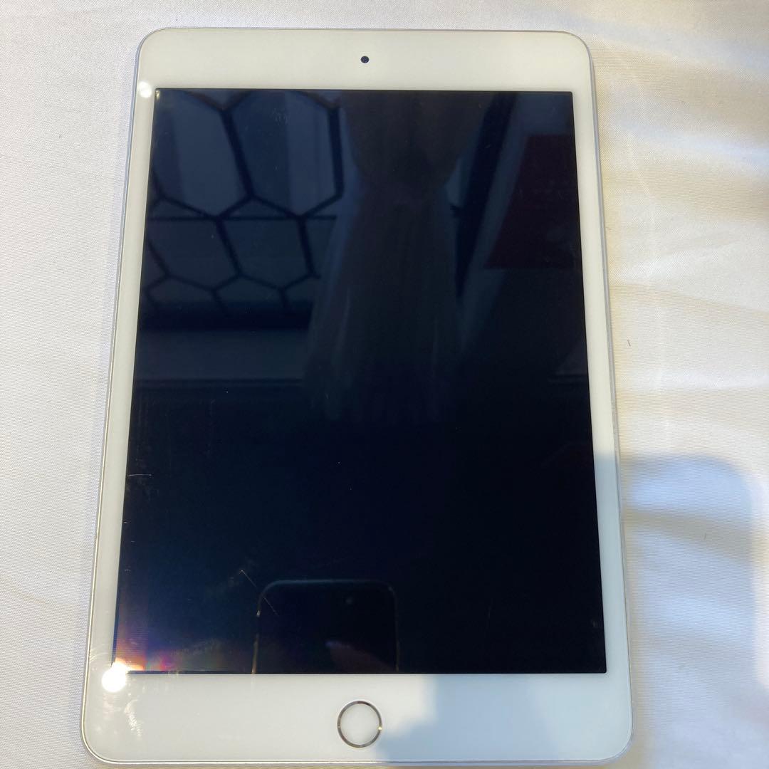 Apple iPad mini 第四世代 (モデル A1538) シルバー　② Amazon.co.jp: 【整備済み品】 Apple iPad mini 4 Wi-Fi + Cellular
