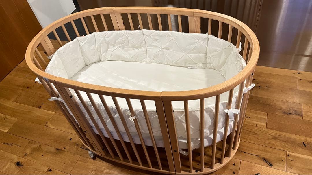 引き取り限定 Stokke Sleepi ベビーベッド　V2? 美品　セット Stokke Sleepi ストッケ スリーピーベッドセット（不足ネジあり