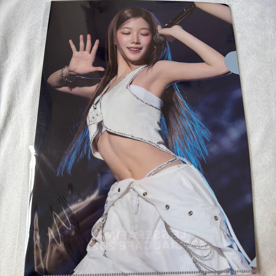 ルセラフィム カフェ 限定くじ カズハ クリアファイル - メルカリ