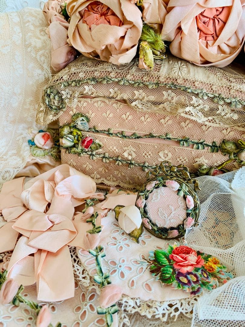 フランスアンティークメタルフレームロココリボン装飾＆ローズクロモス※オルモル フランスアンティークメタルフレームロココリボン装飾＆ローズクロモス