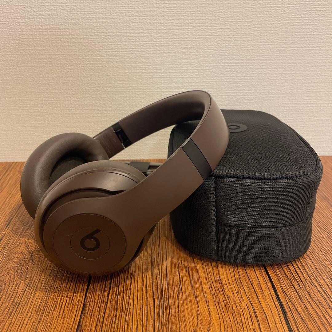 良品☆ Beats Studio Pro ワイヤレスヘッドホン ディープブラウン