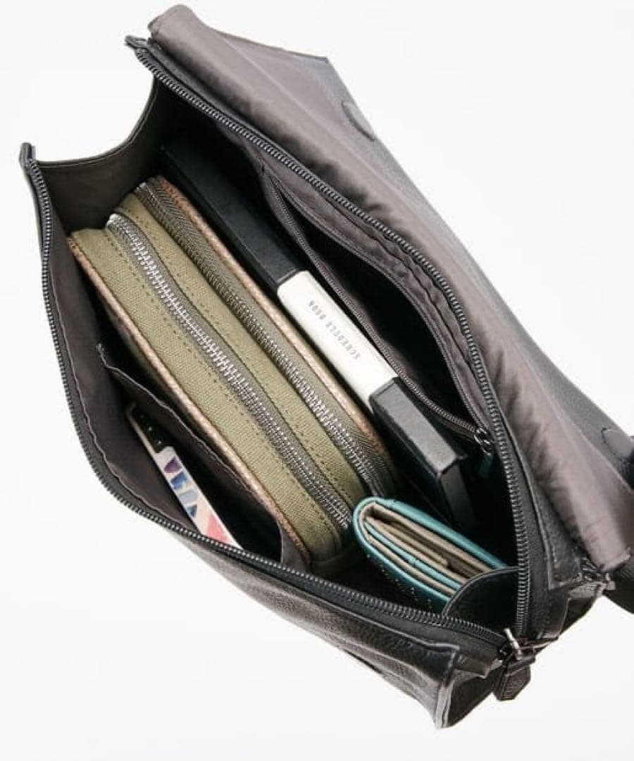 販売終了品 イアパピヨネ 《本革》柄ワイドテープショルダーバッグ ホワイト