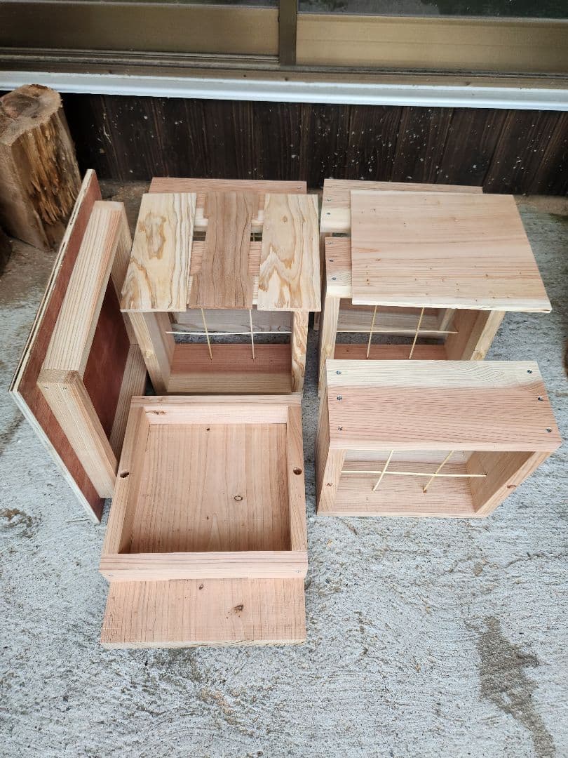 熟練大工作製、柾目板使用で重箱の節抜けの心配なし、日本