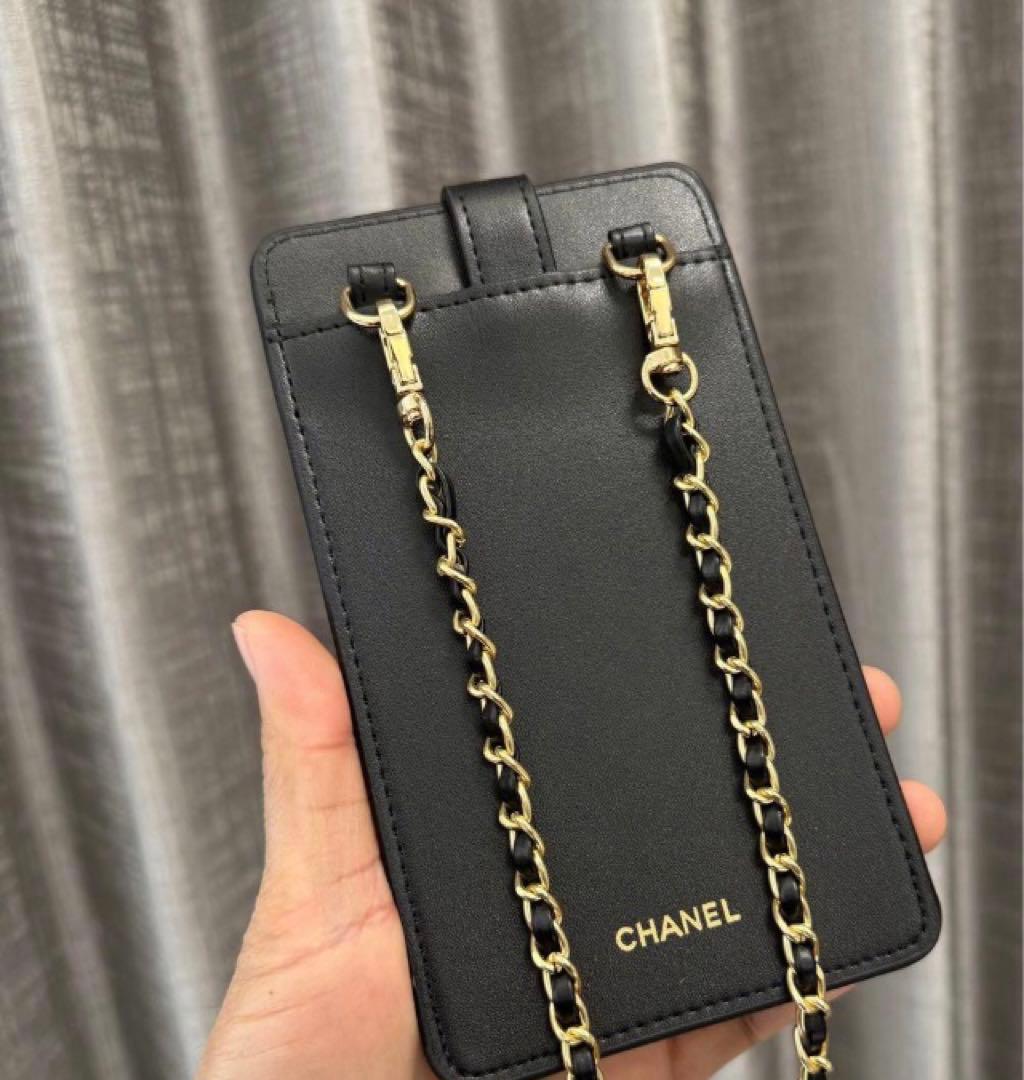 CHANEL シャネル ノベルティ ココクラッシュ スマホ ショルダー - メルカリ