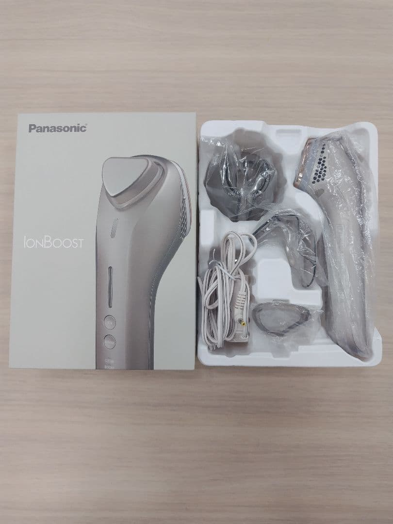 Panasonic ION BOOST 美顔器 うるおいキメの整った肌へ導く高分子浸透技術搭載の美顔器「イオン